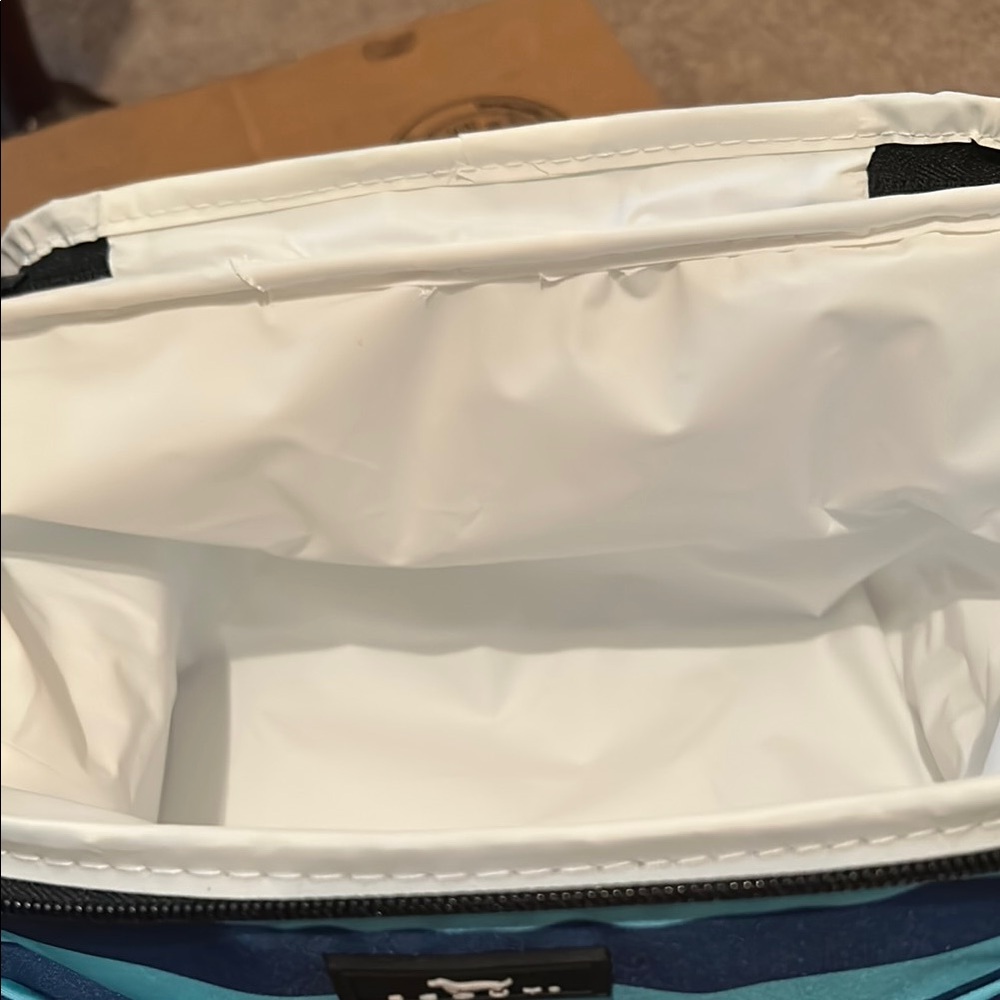 Scout Striped Insulated Lunch Bag - Picture 5 of 5